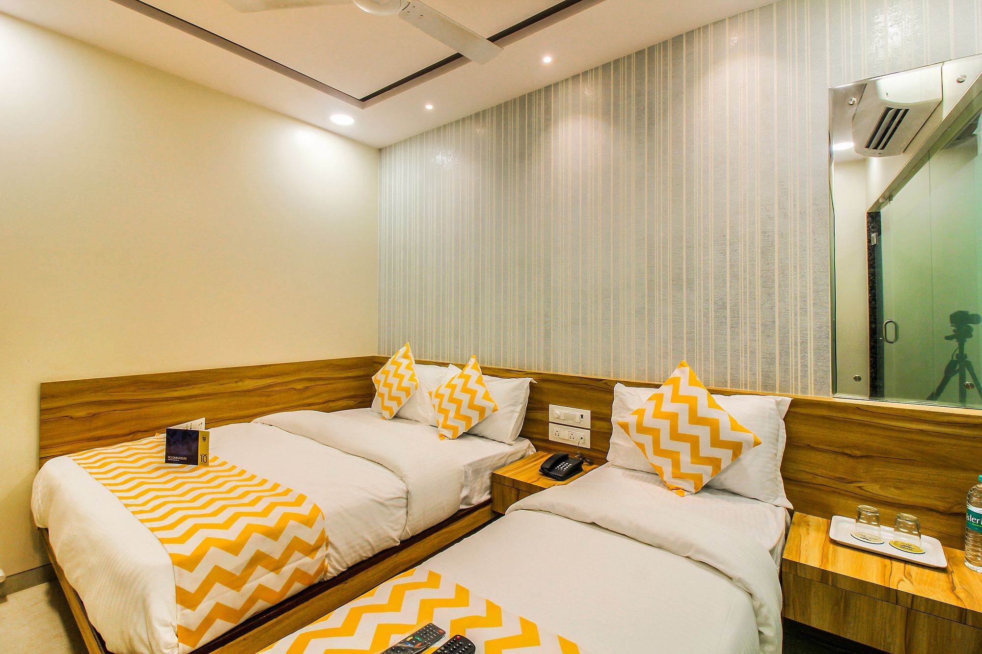 Fabexpress Marol Metro - Nr Mumbai International Airport Hotell Exteriör bild